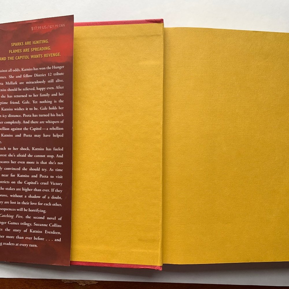 Catching Fire by Suzanne Collins Book - Picture 3 of 3